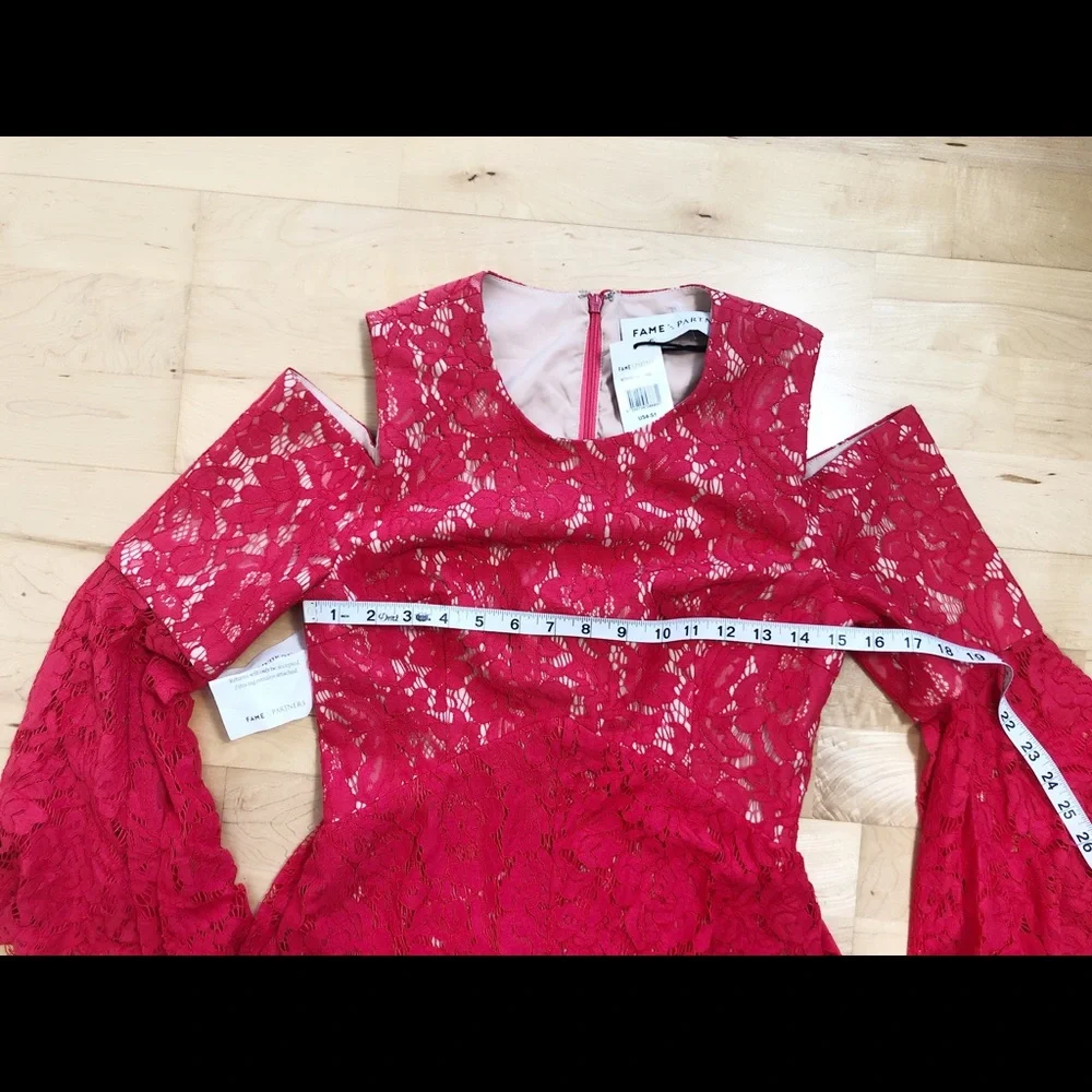 NWT Fame And Partners Lace Shoulder Dress - Picture 7 of 7